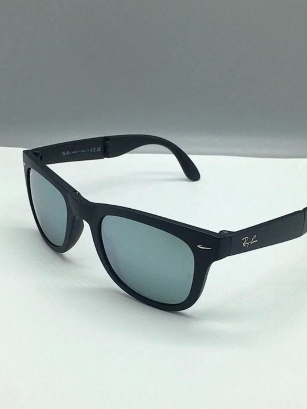 NWT Ray-Ban Folding Wayfarer RB4105 Black Silver Mirror 50mm - Picture 11 of 17